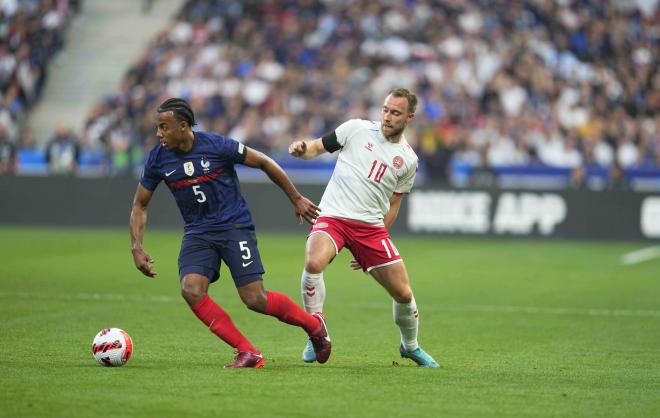 Koundé, jugando con Francia ante Dinamarca (Foto: Cordon Press).