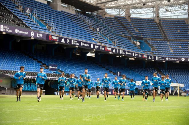 El Dépor realizará a lo largo de la semana dos sesiones de entrenamiento a puerta cerrada en Riazor; el sábado volverá a arder (Foto: RCD)