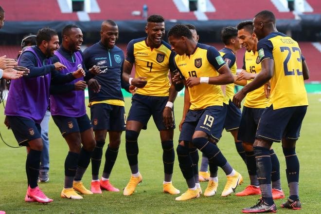 Los jugadores de la selección de Ecuador celebran un gol (Foto: Cordon Press).