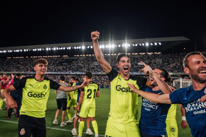 Jugadores del Girona celebran el ascenso a Primera División (Foto: @GironaFC)