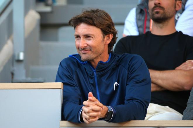 Juan Carlos Ferrero, en grada en un partido de Roland Garros (FOTO: Cordón Press).