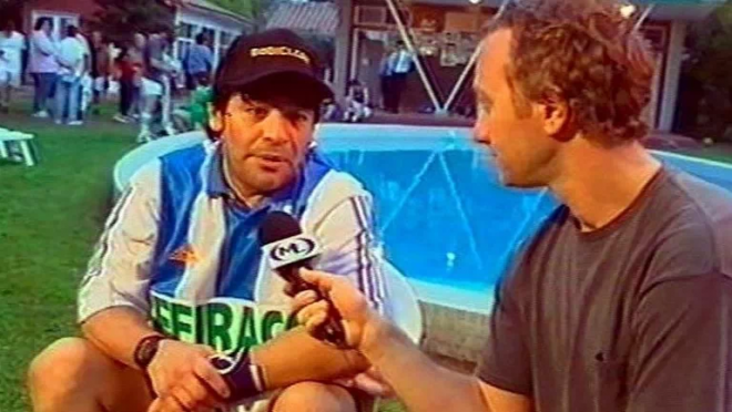 Diego Armando Maradona con la camiseta del Deportivo de Turu Flores (Antena 3)