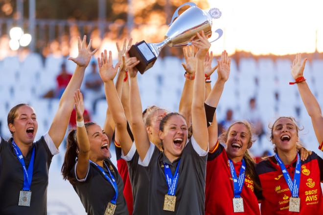 Carla Gallego y Paula Quiles, campeonas del Mundo