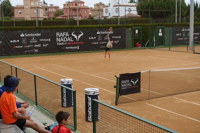 El Rafa Nadal Tour aterriza en el Club Español de Tenis con los mejores jugadores juveniles del mu