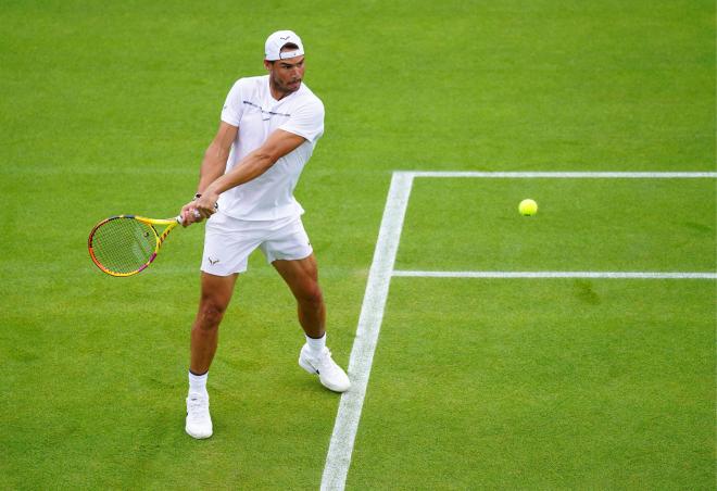 Rafa Nadal, durante un entrenamiento en Wimbledon 2022 (Foto: Cordon Press).