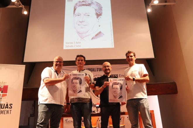 Torneo Jaume Ortí de Fútbol Base, con Giner en la presentación