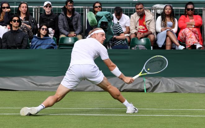 Alejandro Davidovich, en su partido de Wimbledon ante Vesely (Foto: EFE).