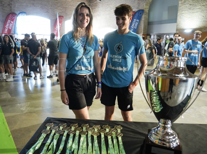 La II València Cup Girls sube el telón con la presentación del torneo y la bienvenida a los equi