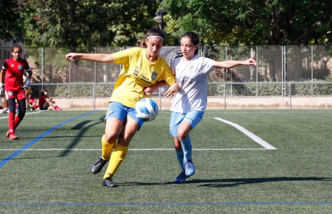 Los equipos de la II València Cup Girls entran en liza en una intensa jornada en el Jardín del Tu