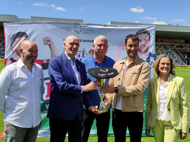 Agirretxe e Iribar sostienen la EH Txapela que disputarán Athletic Club y Real Sociedad