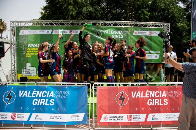 Levante UD, campeón absoluto de la II València cup Girls