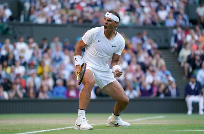 Rafa Nadal celebra un punto en Wimbledon (Foto: Cordon Press).
