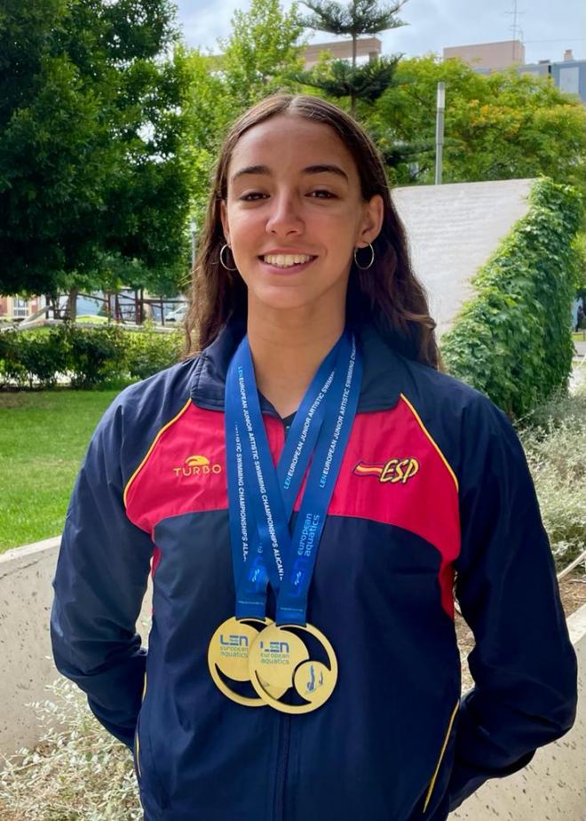 Aurora Lázaro, ganadora del Europeo de natación artística