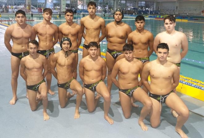 Equipo cadete del Waterpolo Málaga.