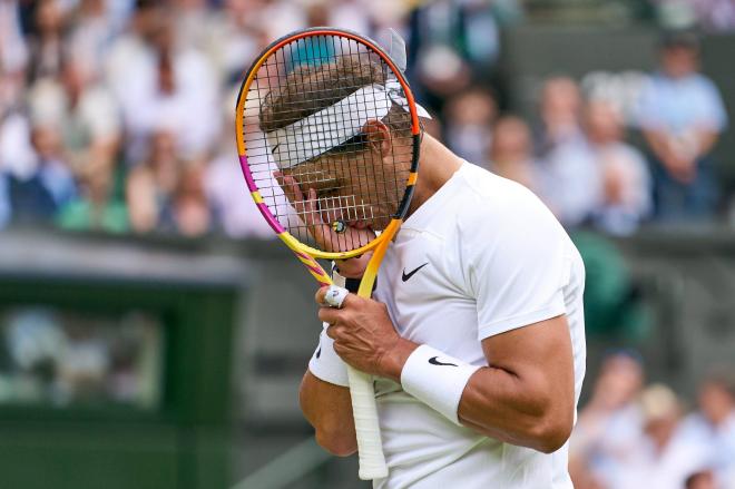 Rafa Nadal, durante su partido contra Taylor Fritz en Wimbledon 2022 (Foto: Cordon Press).