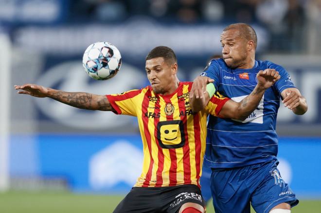 Vinicius Souza con la camiseta del Mechelen (Fuente: Cordon Press)
