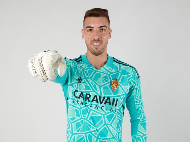 Dani Rebollo, con la nueva camiseta de portero del Real Zaragoza