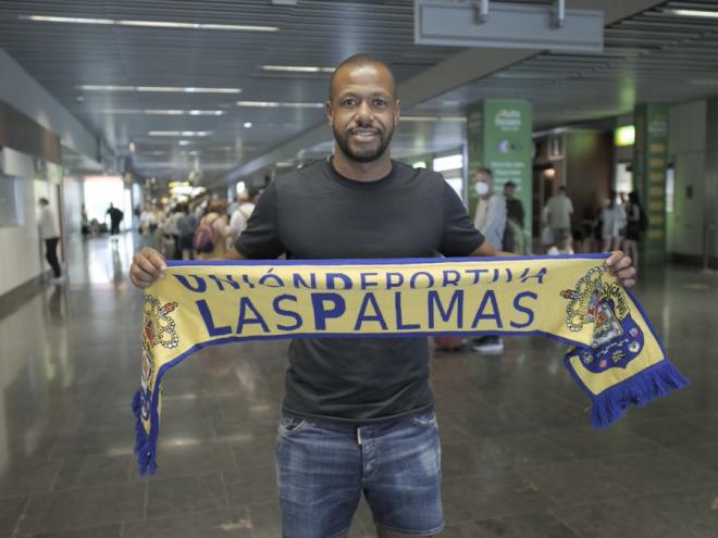 El exbético Sidnei firma por Las Palmas.