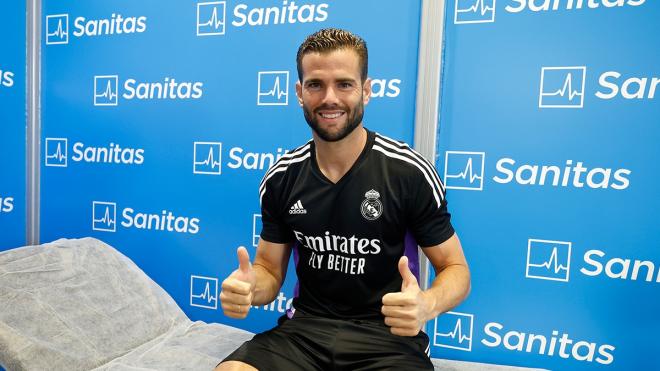 Nacho Fernández pasa revisión médica con el Real Madrid (Foto: RM).