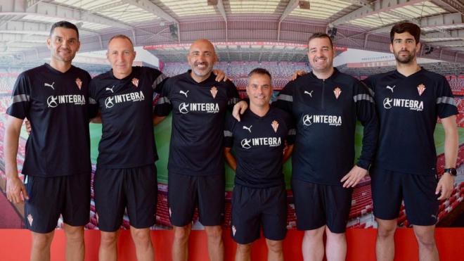 Cuerpo técnico del Sporting al completo (Foto: RSG).