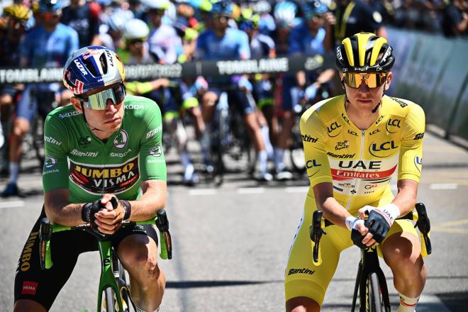 Wout van Aert y Tadej Pogacar, en el Tour de Francia 2022 (Foto: Cordon Press).