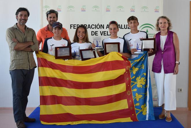 Valencia se proclama campeona de España de Optimist