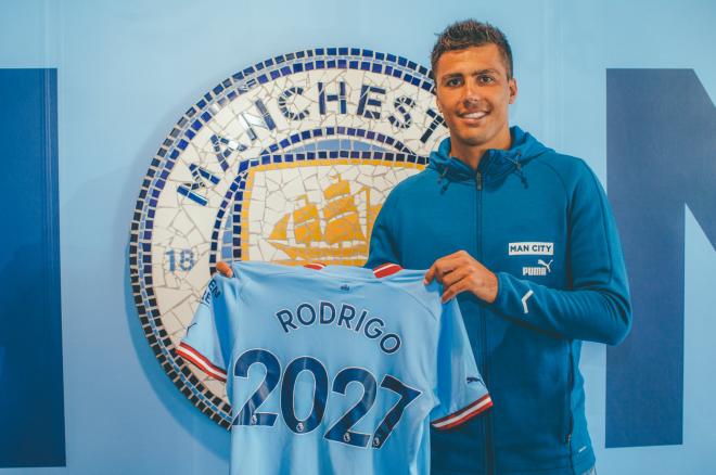 Rodrigo Hernández renueva con el Manchester City hasta 2027 (Foto: ManCity).