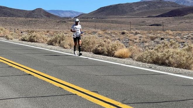 El atleta Iván Penalba hace historia y podio en la Badwater