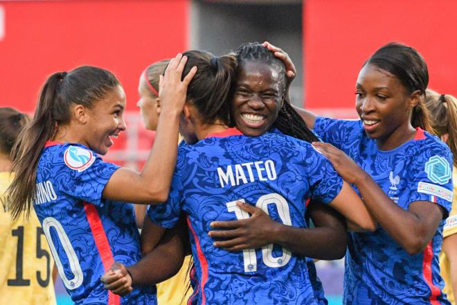Las jugadoras de Francia celebran un gol a Bélgica (Foto: Cordon Press).