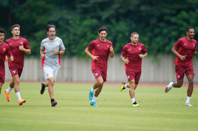 Imagen de la última sesión del Sevilla en Corea (Foto: SFC).