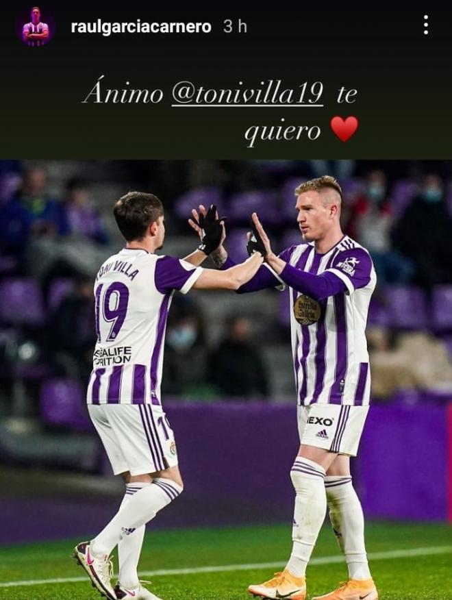 Raúl Carnero mostrando sus condolencias a Toni Villa (Foto: Instagram).