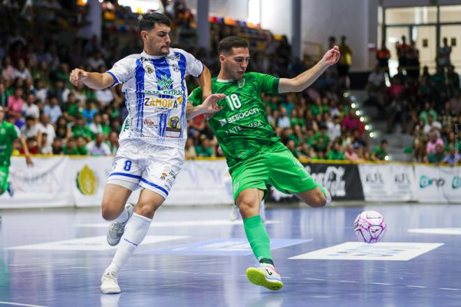 Pablo Ramírez, en un partido con el UMA Antequera.