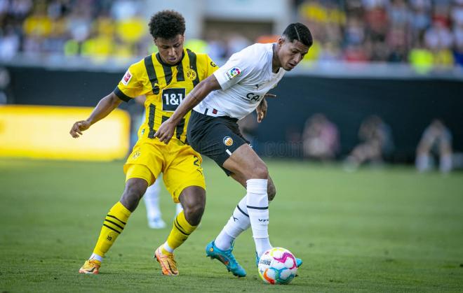 Marcos André se estrenó con un gol ante el Borussia Dortmund.