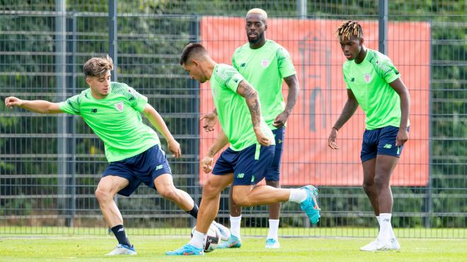 Los Williams junto a Yuri y Luis Bilbao en Harsewinkel (Foto: Athletic Club)