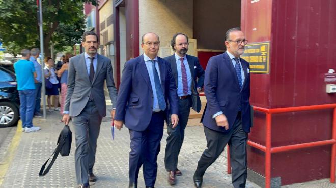 Pepe Castro llega a los juzgados de Sevilla.