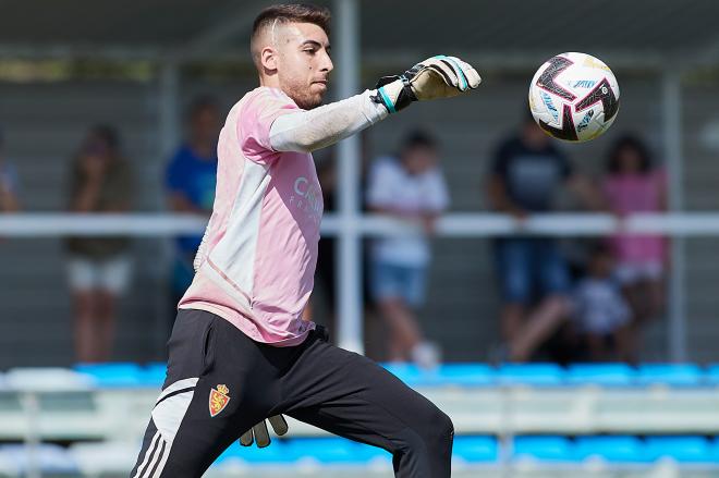 Rebollo en un entrenamiento con el Real Zaragoza (Foto: Daniel Marzo).