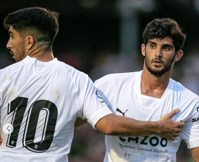 Soler y Guedes celebran el 0-2 para los de Gattuso (Foto: Valencia CF)