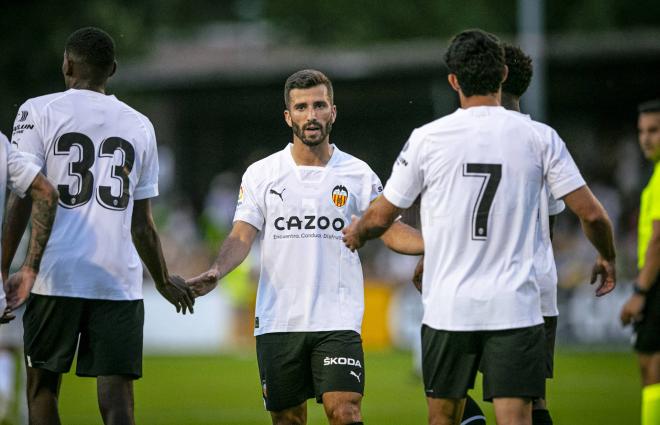 Gayà y Guedes en el St Gallen-Valencia CF (Foto: Valencia CF)