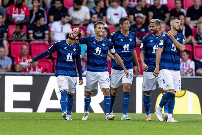 Celebración del tanto de Juanmi ante el PSV (Foto: Cordon Press).