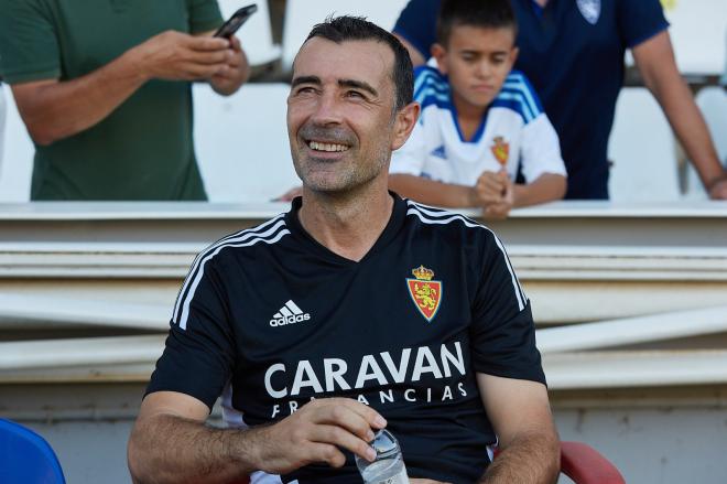 El técnico del Real Zaragoza, Juan Carlos Carcedo, durante el partido ante el Lleida (Foto: Real Zaragoza).
