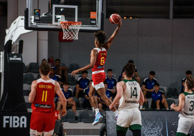 Imagen del España-Lituania sub 20 (FOTO: @BaloncestoESP).