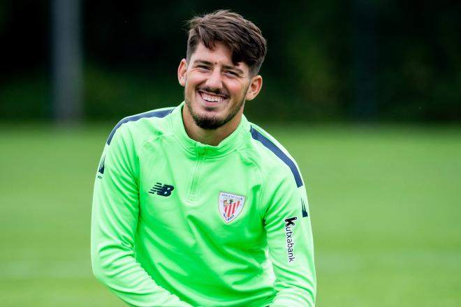 La sonrisa del centrocampista bilbaíno Unai Vencedor en Lezama (Foto: Athletic Club).