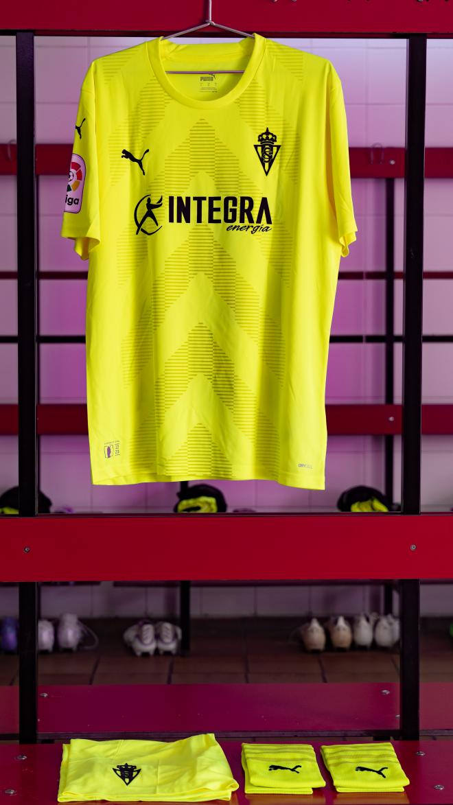 Camiseta de la tercera indumentaria del Sporting (Foto: RSG).