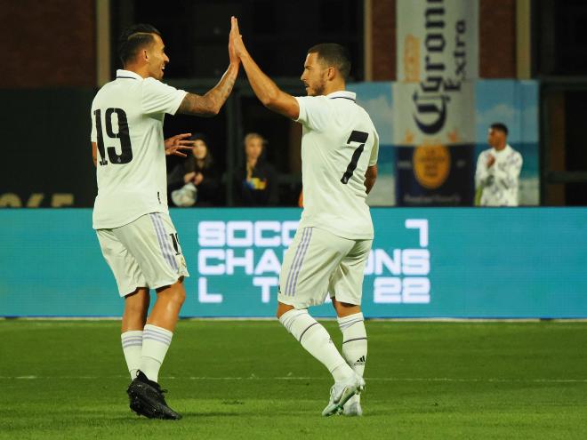 Hazard celebra su gol con Dani Ceballos (FOTO: Cordón Press).
