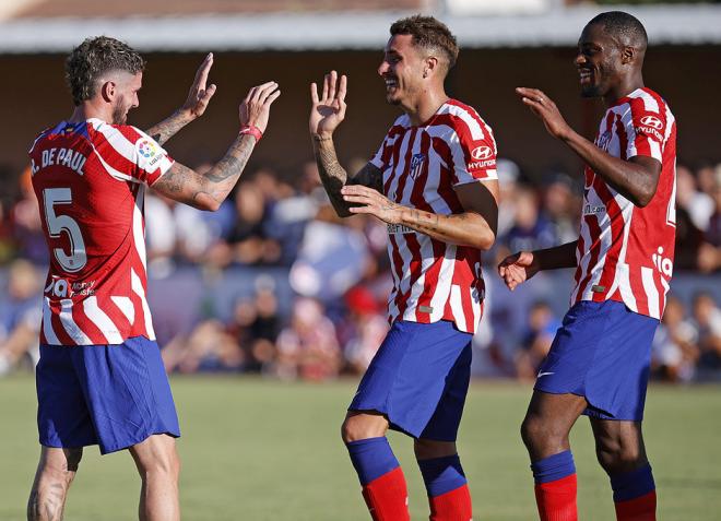 Kondogbia, Giménez y De Paul celebran uno de los goles del Atlético de Madrid en pretemporada (Foto: ATM).