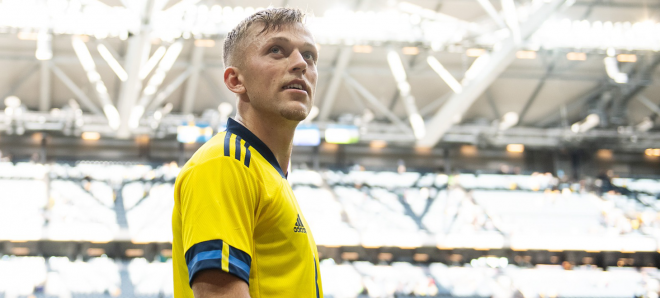 Jesper Karlsson, jugador que interesa al Celta, con la camiseta de Suecia (Foto: AZ Alkmaar)
