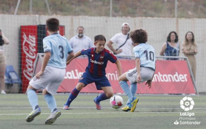 Lance del partido del Alevín A granota contra el Celta de Vigo en el torneo de LaLiga Promises el pasado mes de junio.