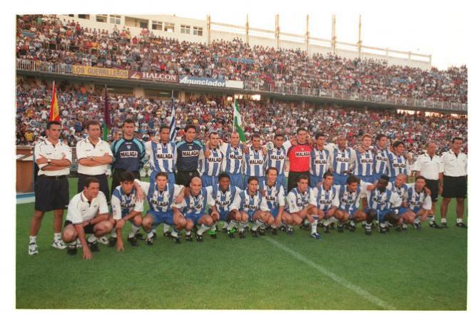 Plantilla del Málaga CF que ascendió a Primera en 1999 (Foto: Málaga CF).