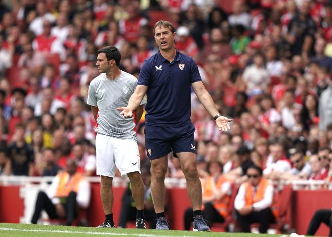 Lopetegui, lamentando una acción ante el Arsenal antes del inicio de LaLiga Santander (Foto: Cordon Press).