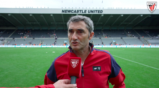 El técnico, Ernesto Valverde, analiza uno de los amistosos de la pretemporada del Athletic Club.